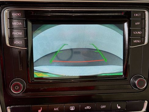 Used 2019 Volkswagen Passat 2.0T Wolfsburg w/ Wheels & Sunroof Package image 19