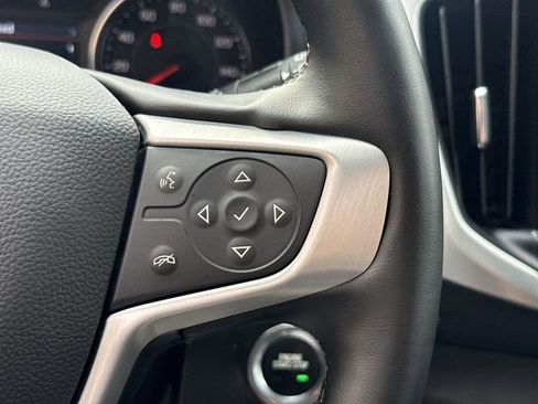 Used 2024 GMC Terrain SLT image 34