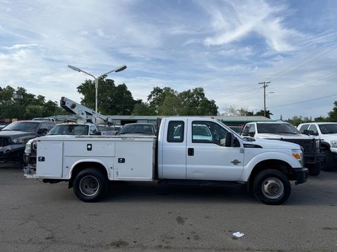 Used 2015 Ford F350 XL w/ Trailer Tow Package image 2