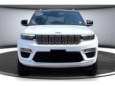 Used 2023 Jeep Grand Cherokee Summit AWD/4WD image 4