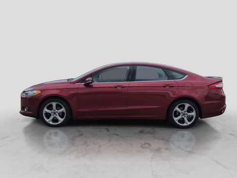 Used 2016 Ford Fusion SE FWD image 5