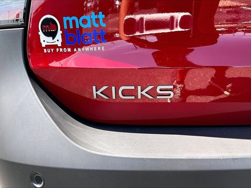 Certified 2025 Nissan Kicks SV AWD/4WD image 7