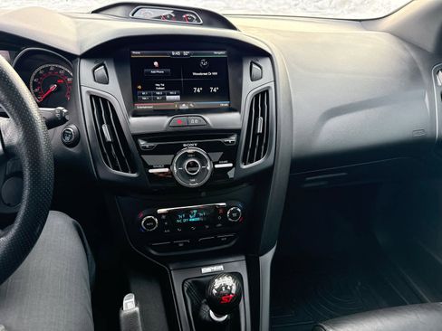 Used 2014 Ford Focus ST w/ Equipment Group 202A image 8