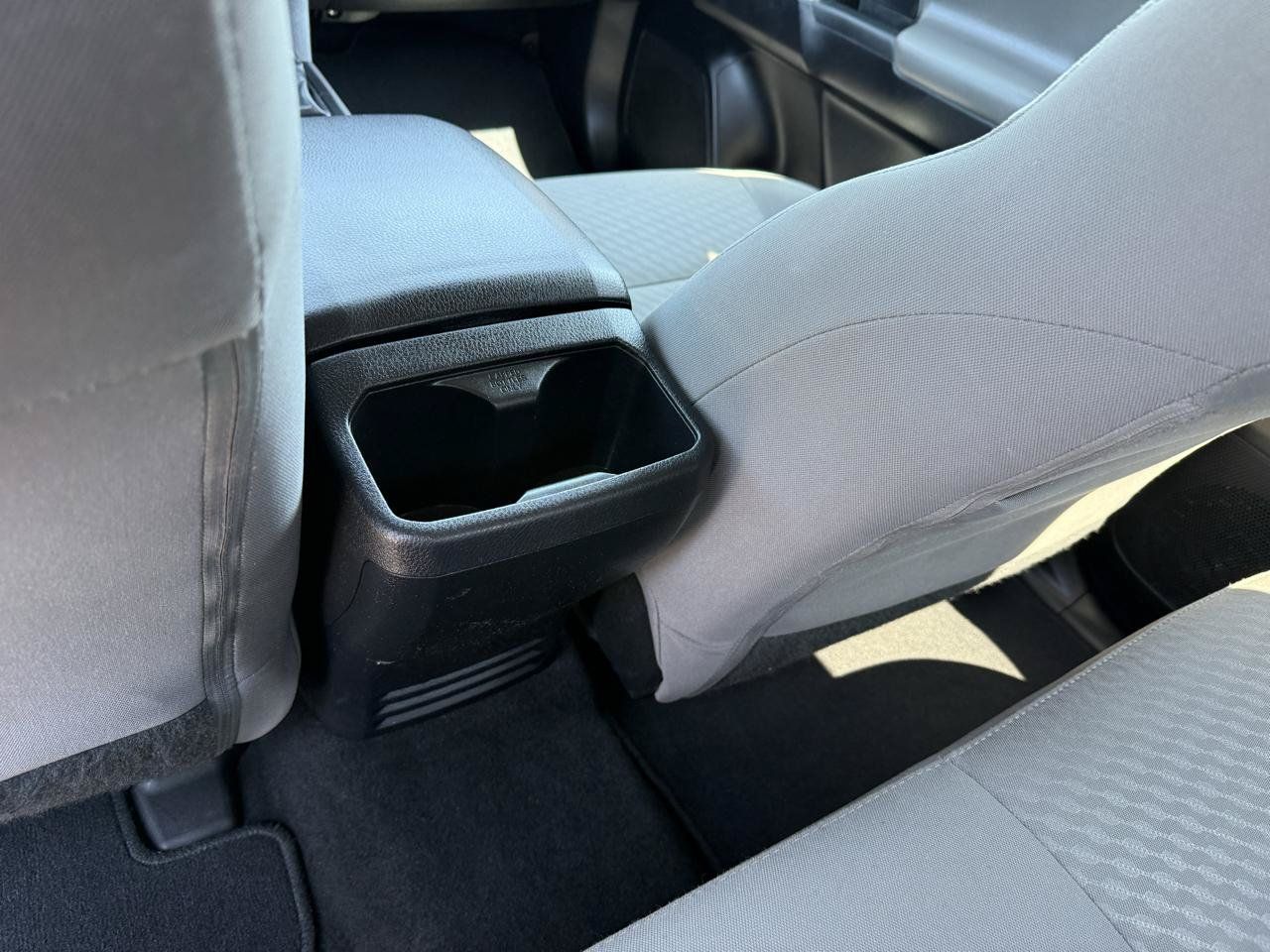Used 2020 Toyota Tacoma SR5 RWD image 16