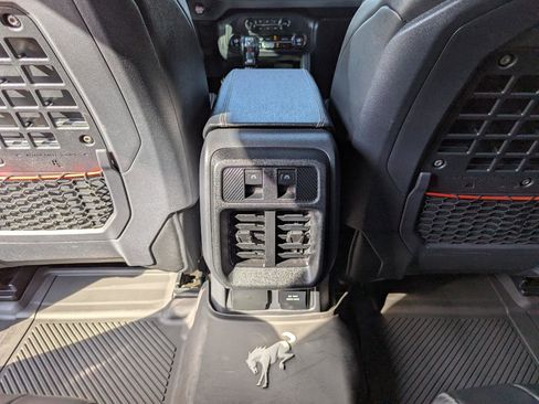 Used 2025 Ford Bronco Raptor AWD/4WD image 40