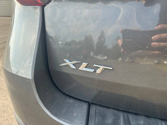 Used 2023 Ford Explorer XLT AWD/4WD image 9