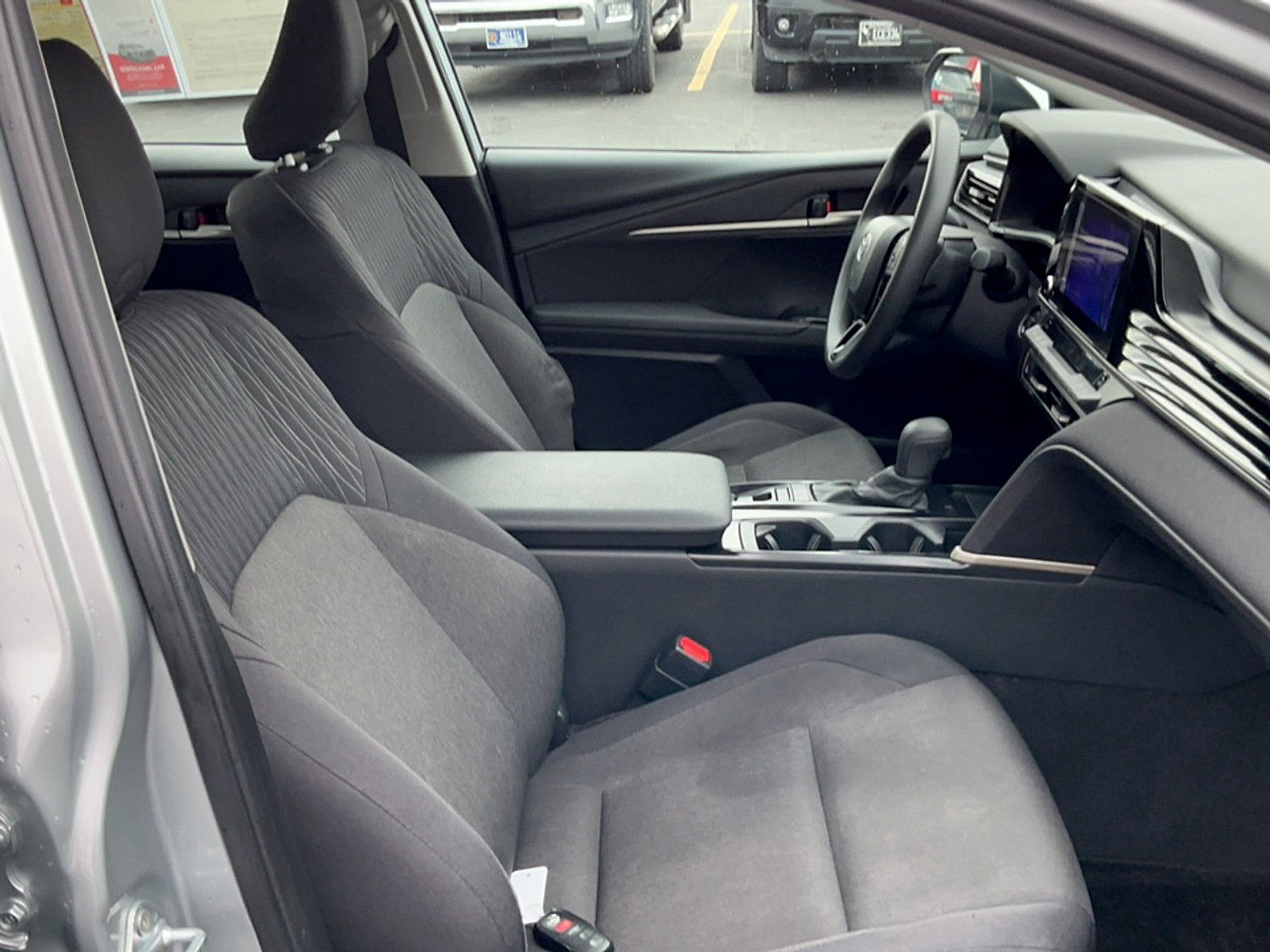 Used 2025 Toyota Camry LE FWD image 22