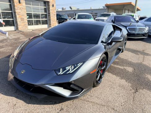 Used 2021 Lamborghini Huracan EVO image 8