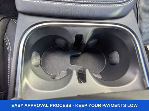 Used 2019 Jaguar E-PACE R-Dynamic SE image 30