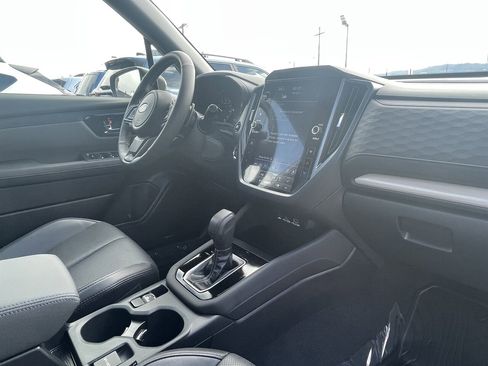 Used 2025 Subaru Forester Limited image 7