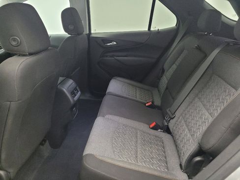 Used 2022 Chevrolet Equinox LT w/ Driver Convenience Package image 18