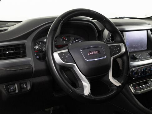 Certified 2023 GMC Acadia SLT image 32