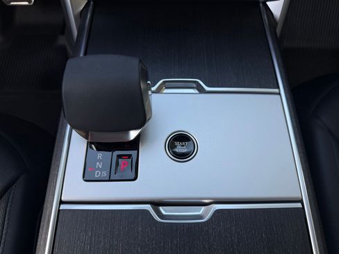 Used 2024 Land Rover Range Rover Autobiography AWD/4WD image 18