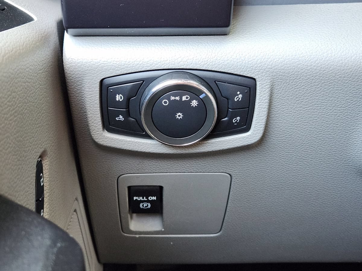 Used 2017 Ford F150 XL w/ Equipment Group 101A Mid AWD/4WD image 40
