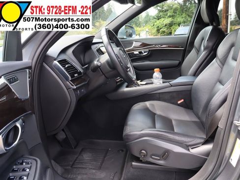 Used 2017 Volvo XC90 T5 Momentum w/ Vision Package AWD/4WD image 16