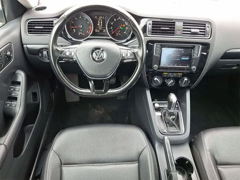 Used 2016 Volkswagen Jetta SEL w/ Lighting Package image 21
