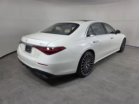 Certified 2022 Mercedes-Benz S 580 4MATIC Sedan image 4