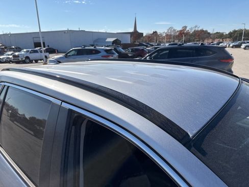 Used 2022 Toyota RAV4 LE image 4