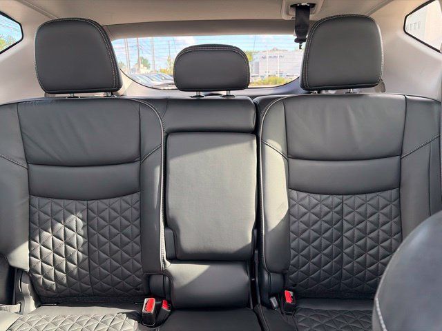Used 2020 Nissan Murano Platinum w/ Cargo Package AWD/4WD image 24