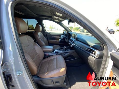 Used 2022 Kia Telluride SX w/ SX Prestige Package AWD/4WD image 16