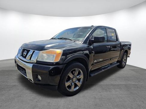 Used 2015 Nissan Titan SV w/ SV Value Truck Package RWD image 6