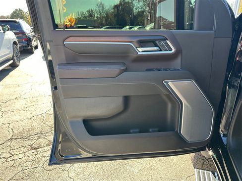 Used 2025 GMC Sierra 2500 Denali w/ Denali Reserve Package image 11