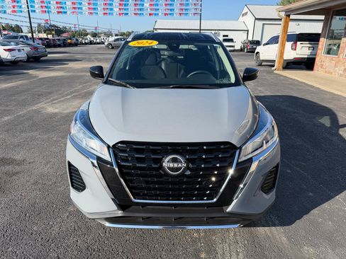 Used 2024 Nissan Kicks SV FWD image 10