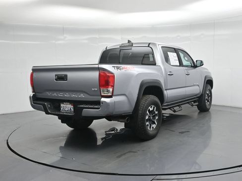 Used 2019 Toyota Tacoma TRD Off-Road w/ Technology Package AWD/4WD image 26