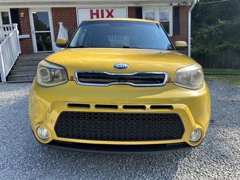 Used 2014 Kia Soul ! FWD image 8