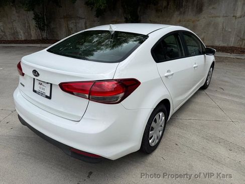 Used 2017 Kia Forte LX FWD image 5