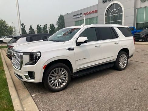 Used 2024 GMC Yukon Denali AWD/4WD image 2
