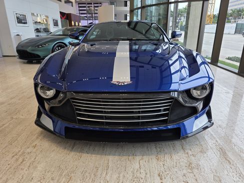 Used 2024 Aston Martin Valour Coupe image 6