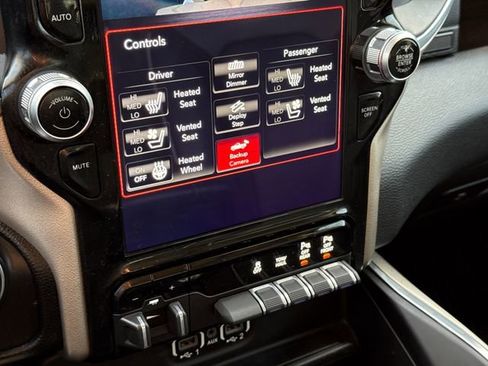 Used 2021 RAM 1500 Laramie w/ Laramie Southwest Edition AWD/4WD image 26