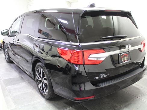 Used 2019 Honda Odyssey Elite image 4