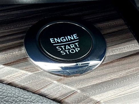 Used 2023 Ford Explorer Limited RWD image 9
