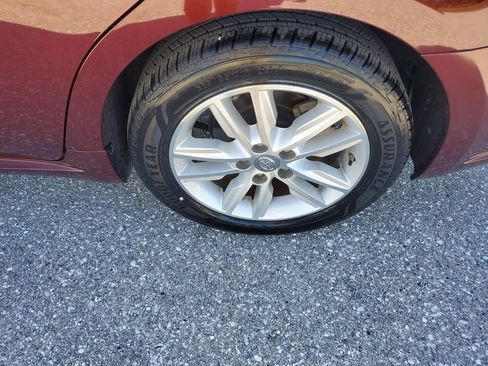 Used 2015 Toyota Avalon XLE image 19