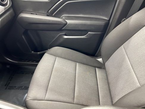 Used 2023 Chevrolet Colorado W/T image 17