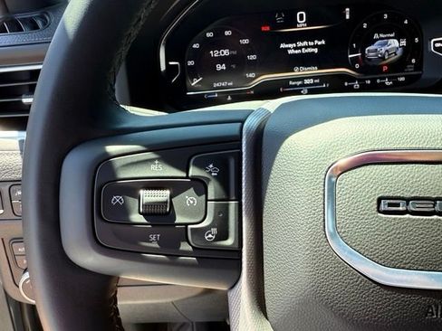 Used 2024 GMC Yukon Denali AWD/4WD image 14