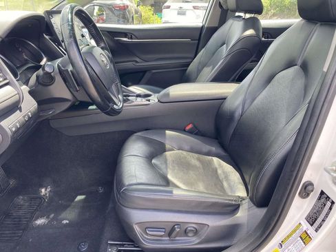 Used 2022 Toyota Camry XSE w/ Navigation Package image 15