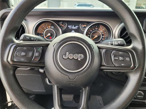 Used 2020 Jeep Gladiator Sport image 20