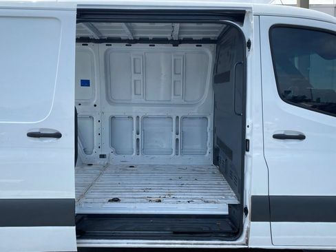 Used 2024 Mercedes-Benz Sprinter 2500 image 23