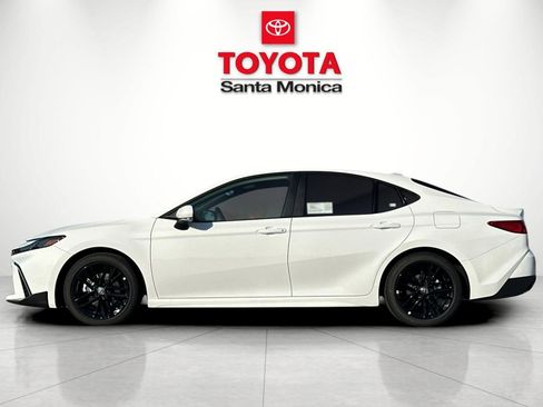 New 2026 Toyota Camry SE image 8