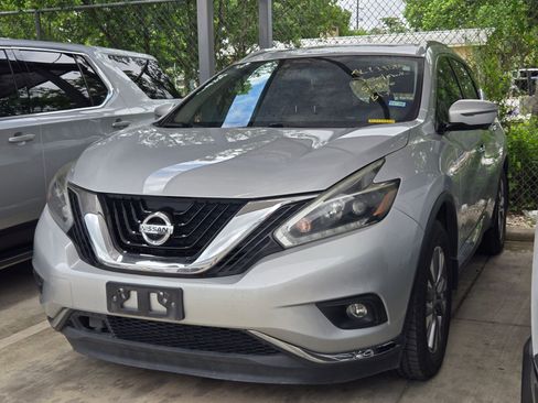 Used 2018 Nissan Murano SL w/ Moonroof Package FWD image 3