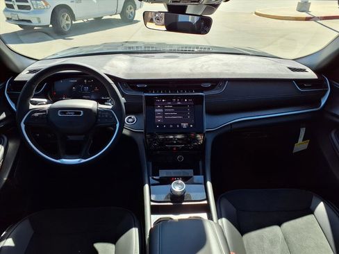 New 2025 Jeep Grand Cherokee L Altitude image 7