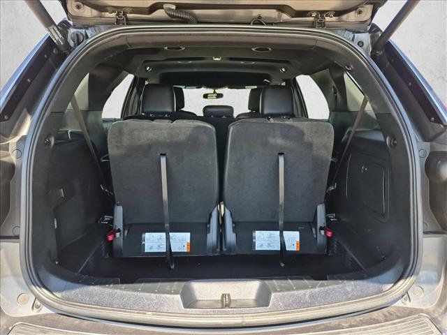 Used 2019 Ford Explorer XLT w/ Equipment Group 202A FWD image 4