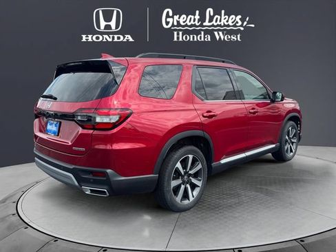 Certified 2025 Honda Pilot Touring image 5