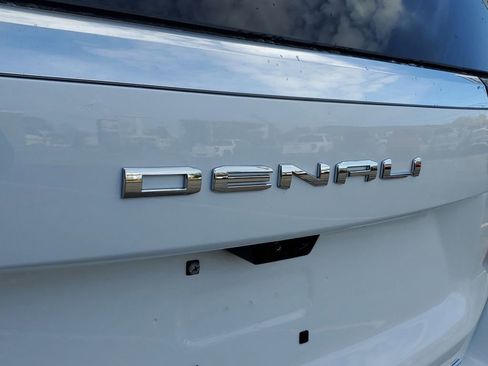 New 2026 GMC Yukon XL Denali w/ Denali Reserve Package image 7