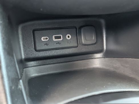 Used 2019 Chevrolet Equinox LT image 21