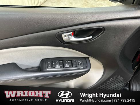 Used 2015 Dodge Dart SXT image 10