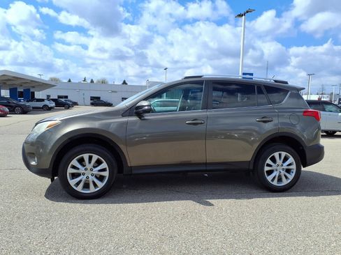 Used 2014 Toyota RAV4 Limited w/ Technology Package FWD image 8